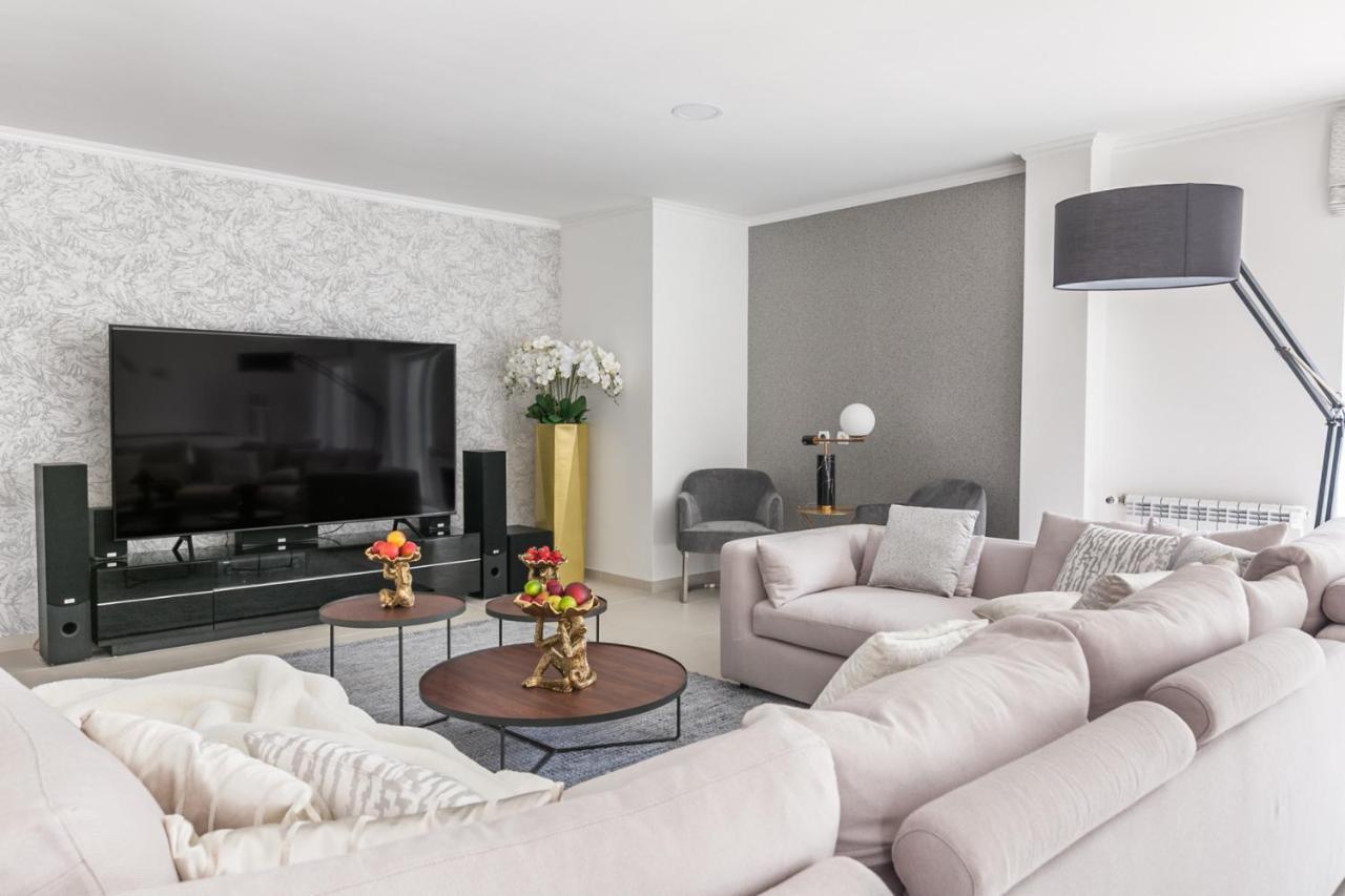 Quinta Da Serra - Luxurious Villa Sintra - Heated Pool & Jacuzzi المظهر الخارجي الصورة
